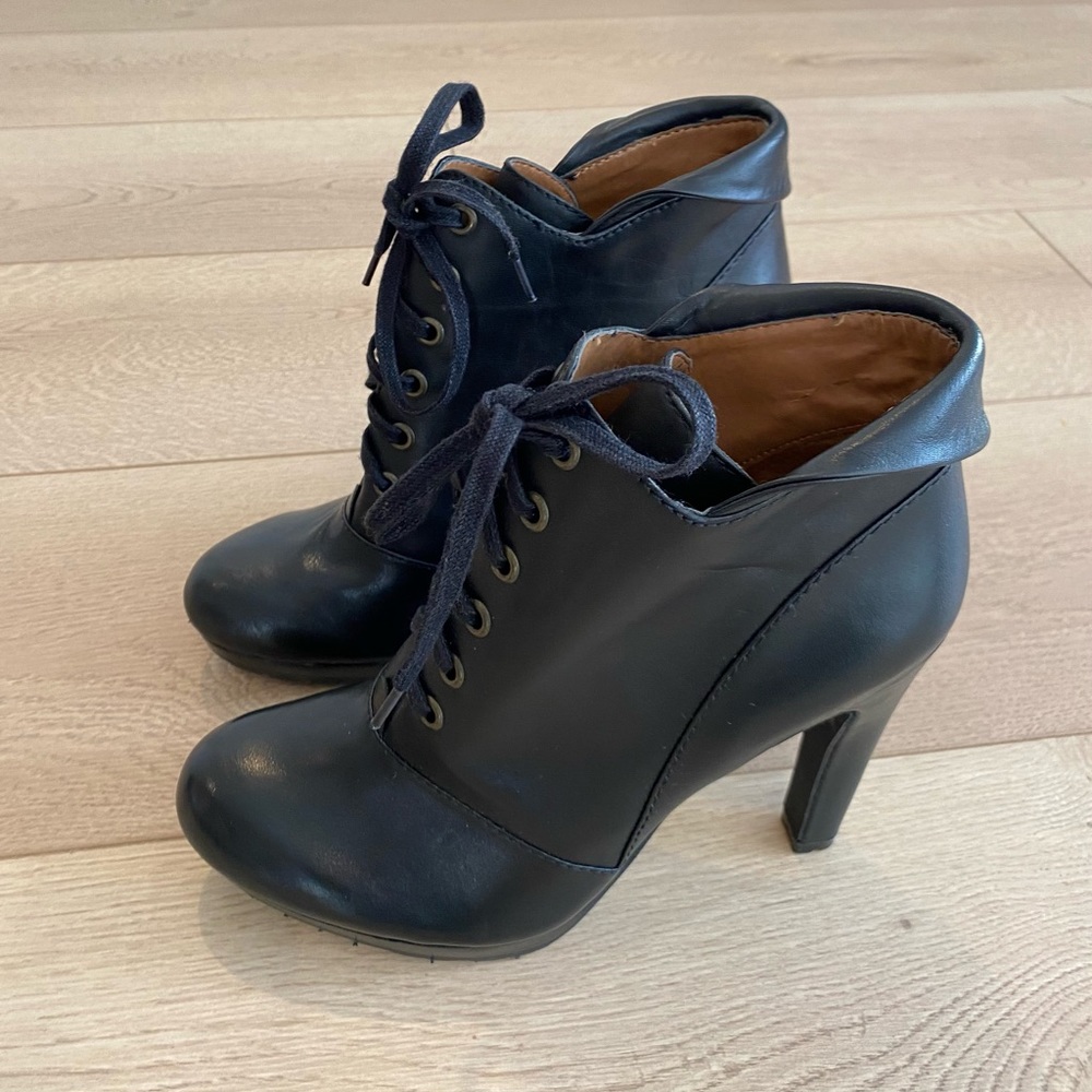 MRKT Black Leather Lace-Up Ankle Boot, Size 8 (Euro 38.5)